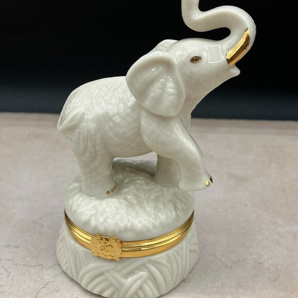 Lenox Treasures Good Luck Elephant Trinket Box 24 ct Gold Trim - Picture 3 of 10